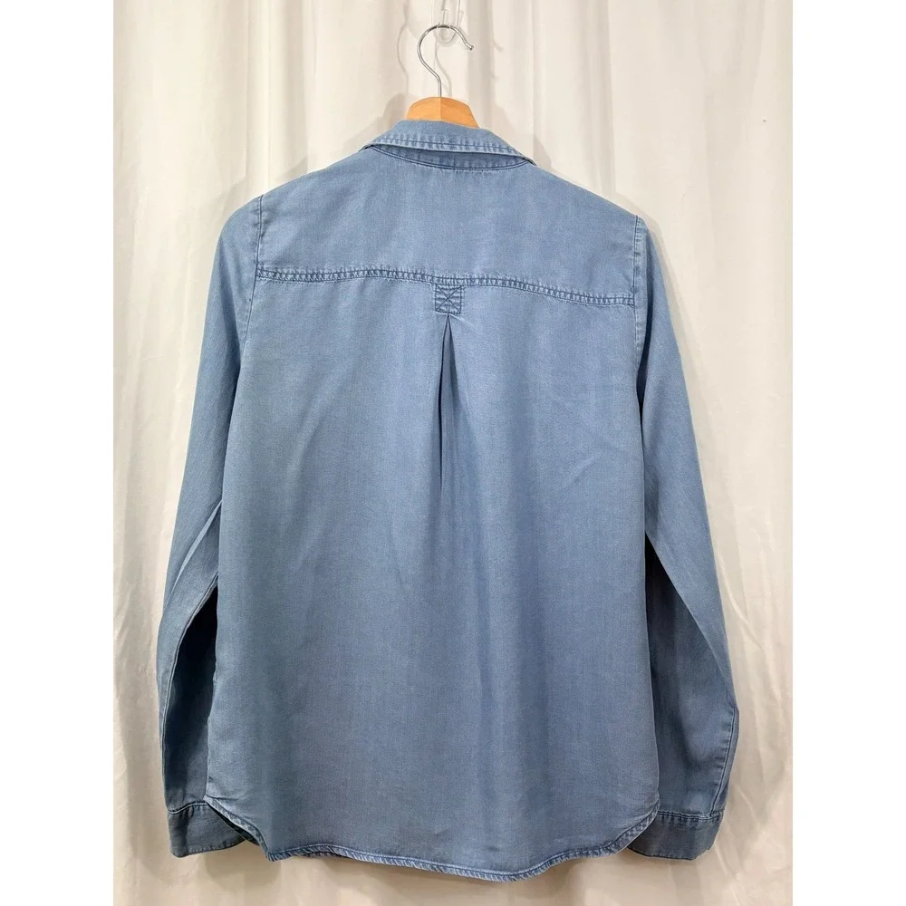 Kut from the Kloth Linda Denim Button-Up Shirt, Soft & Cozy, Size M - Picture 3 of 6